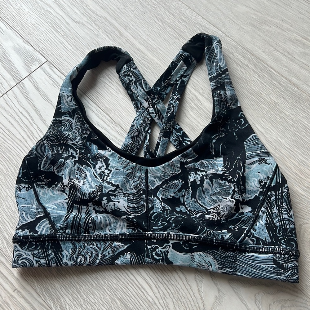 Lululemon sports bra 4